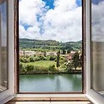 A Window On The River Apartment