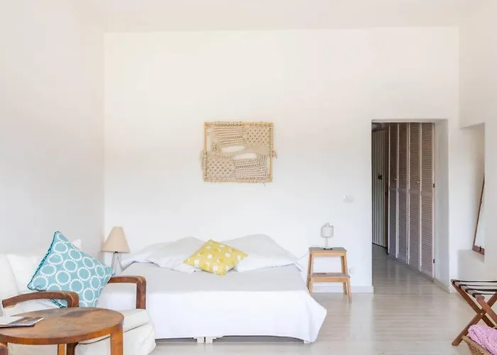 Apartament A Window On The River